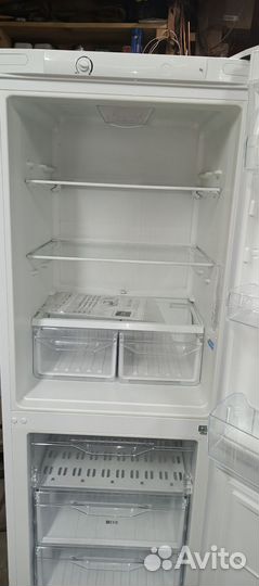 Холодильник Indesit