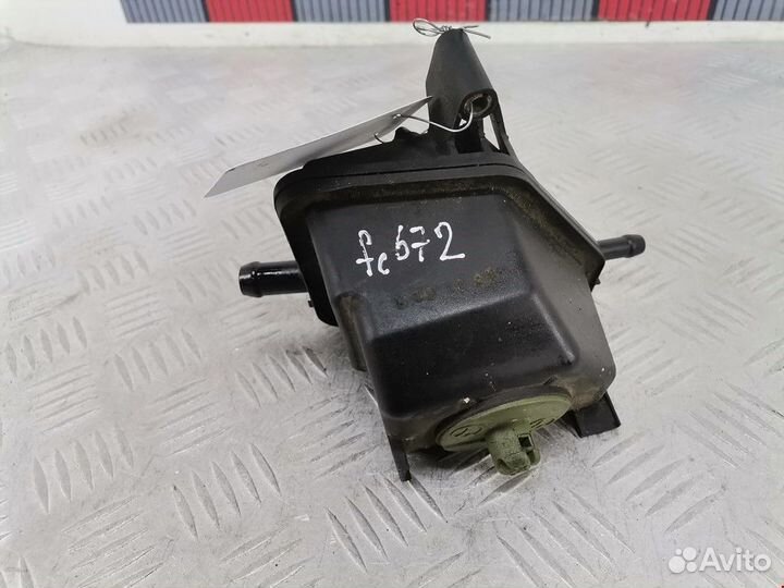 Бачок гидроусилителя Volkswagen Golf 4 2003