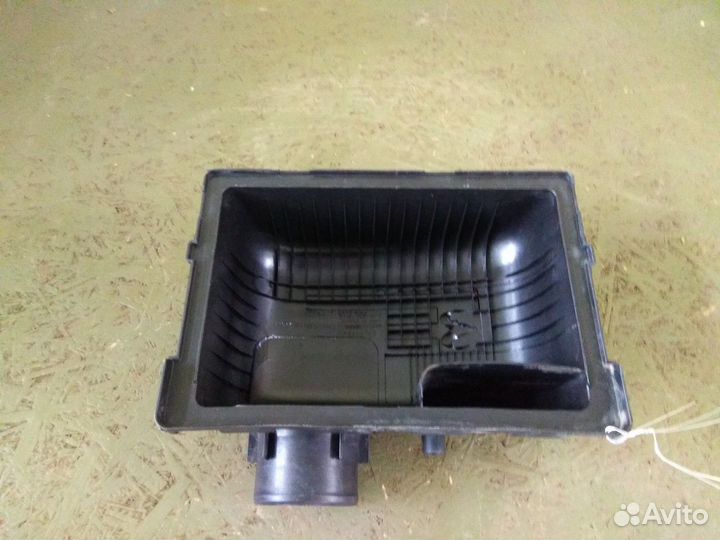 Крышка корпуса воздушного фильтра