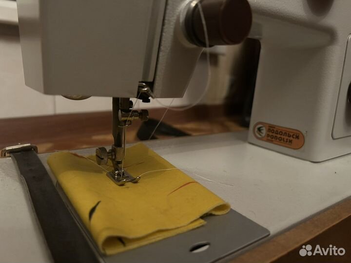 Швейная машина Чайка 143