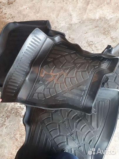 Коврики полка на лендровер дискавери