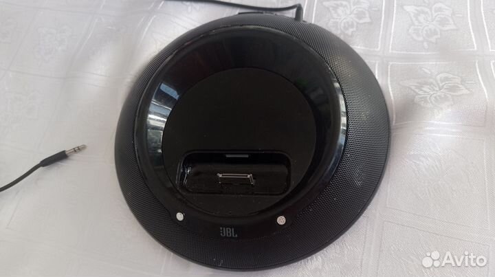 Портативная колонка jbl