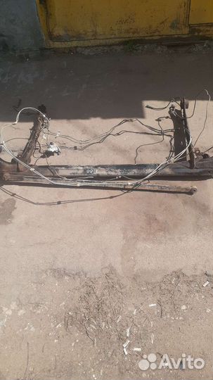 Задняя балка на ауди100 с 4