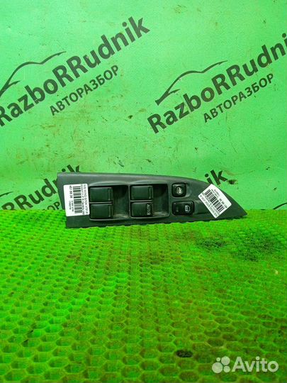 Блок управления стеклоподъемниками Nissan Wingroad