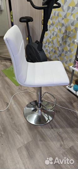 Барный стул со спинкой регулирующийся