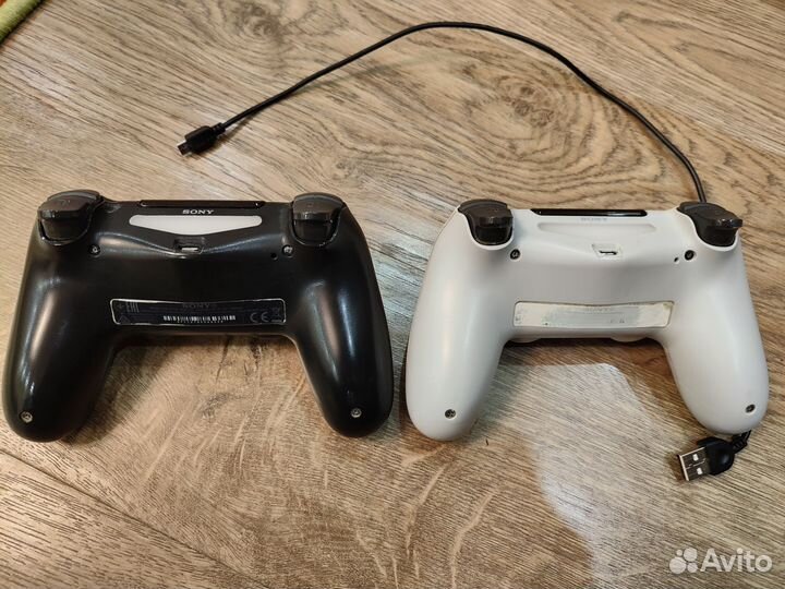 Ps4 pro + 2 геймпада
