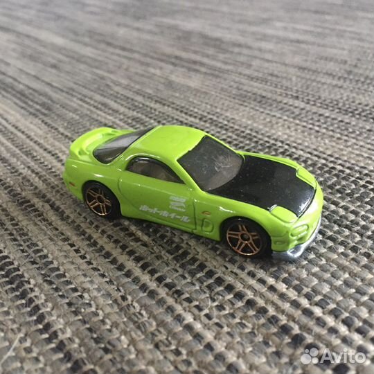 Машинки hot wheels