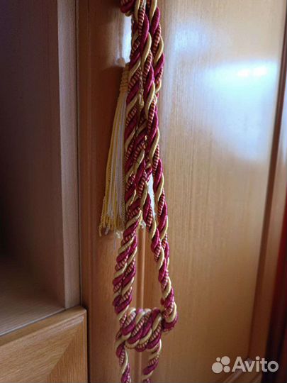 Кисть на штору