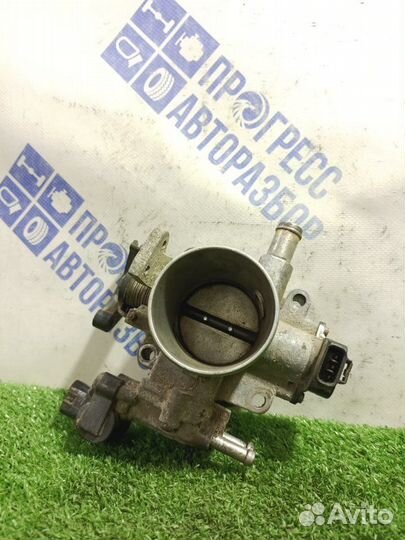 Дроссельная заслонка Toyota Avensis универсал 1.8