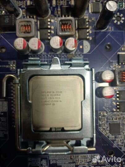 Материнская плата с процессором