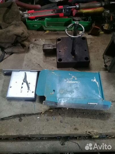 Замок дверной новый