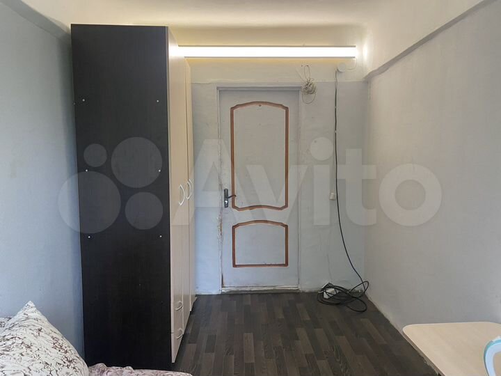 Комната 10 м² в 4-к., 4/4 эт.