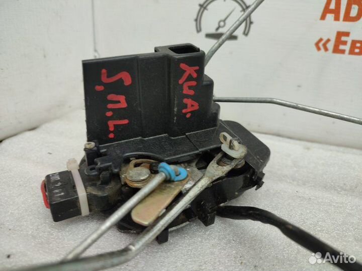 Замок двери передний левый Kia Spectra 2008