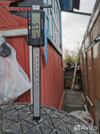 Bridgestone Blizzak DM-V2 235/55 R18 100T