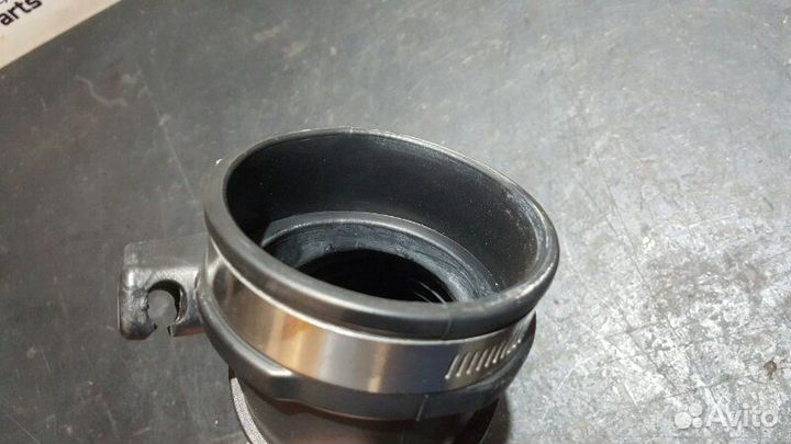 Патрубок воздушного фильтра Subaru Forester SG5