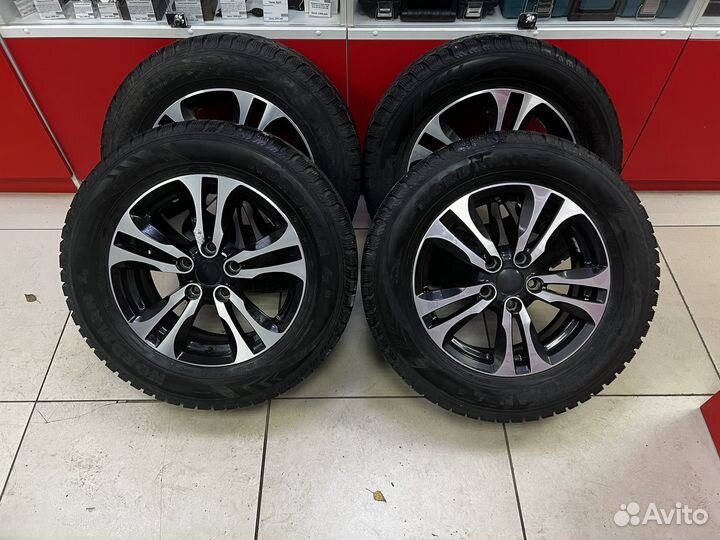 Колеса 215/65 R16 5*114.3 ET50