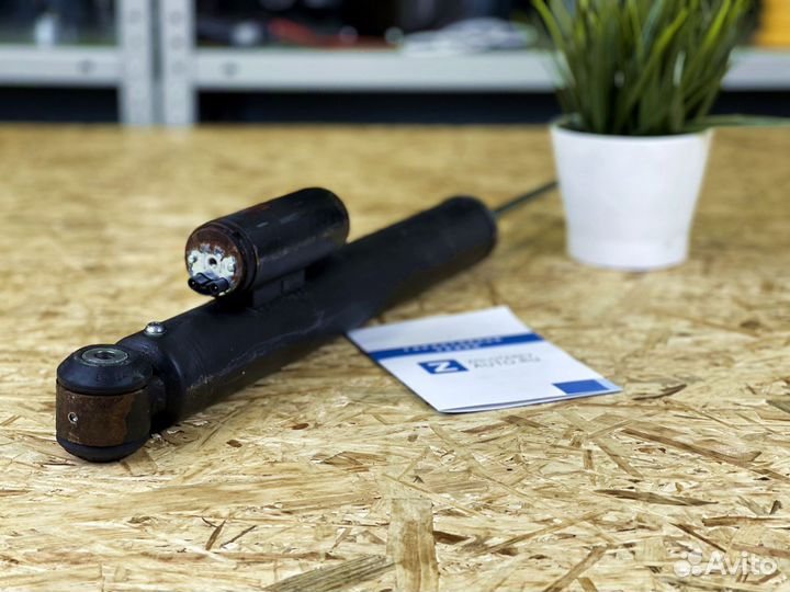 Амортизатор Mercedes-Benz W211/219 E-class