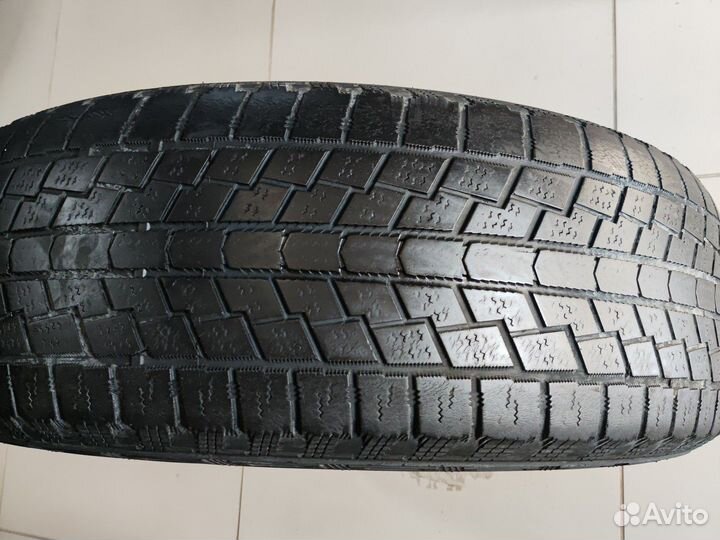 Hankook Nordik IS RW08 235/60 R18 103T