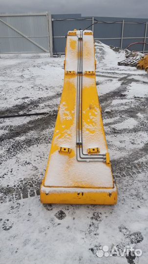 Стрела экскаватора JCB JS260LC