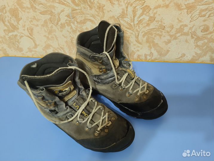 Горные ботинки