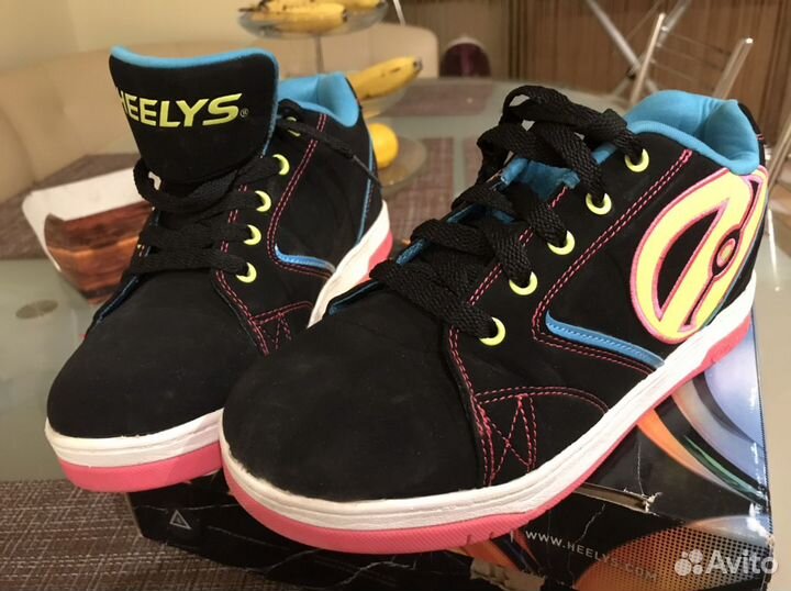 Кеды с роликами Heelys
