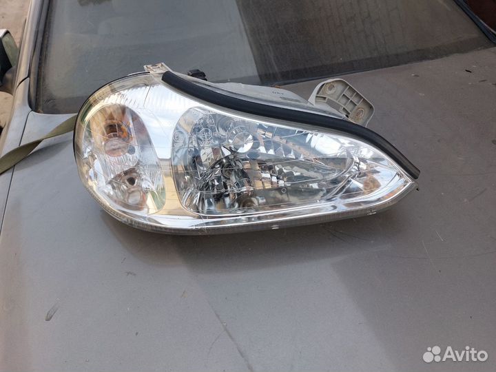 Фара правая Kia Clarus 2 Оригинал