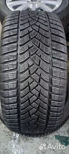 Goodyear UltraGrip Performance Gen-1 235/40 R18 95