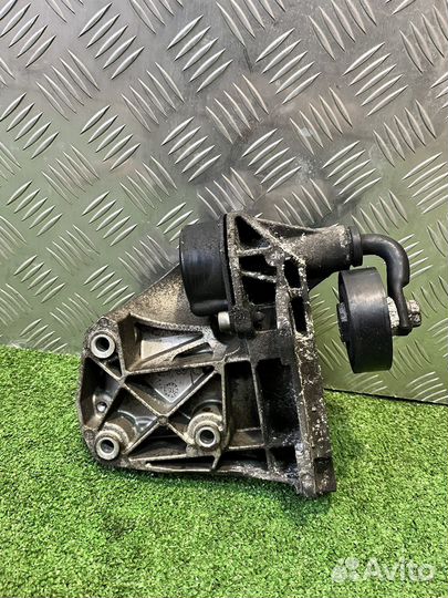 Кронштейн компрессора кондиционера бмв м57 3.0