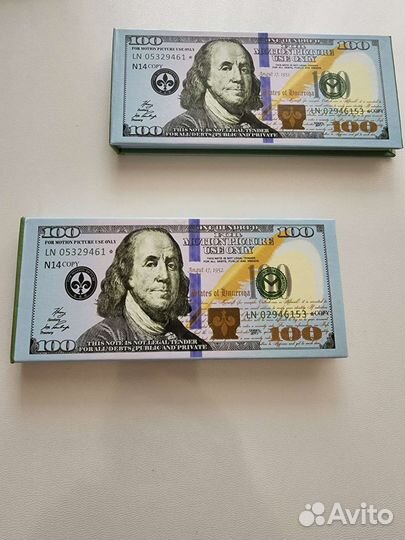 Блокнот в виде 100 долларовой купюры