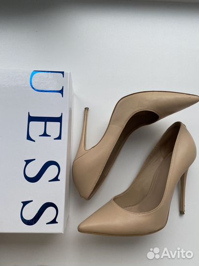 Туфли кожаные Guess 39