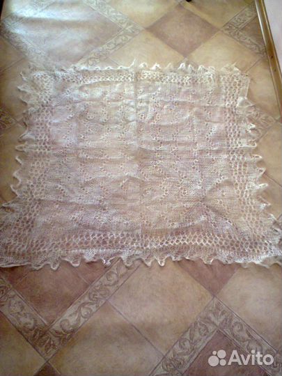 Два платка оренбургских из козьего пуха