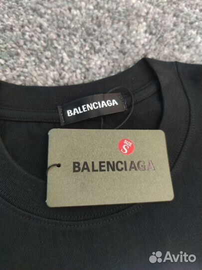 Футболка Balenciaga BB