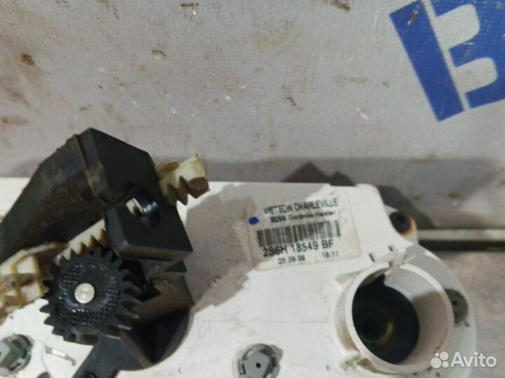 Блок управления печкой Ford Fusion 2005