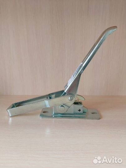 Замок борта прицепа SVB20