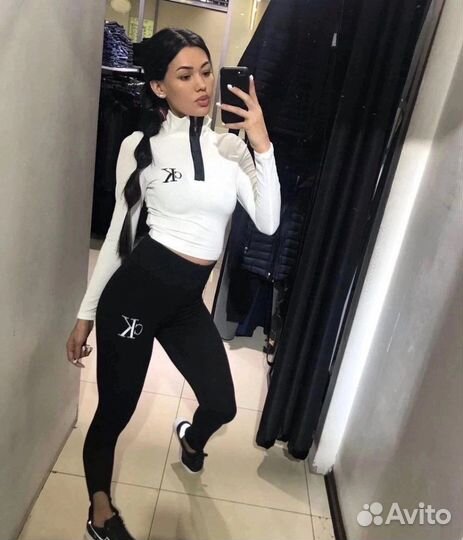 Костюм спортивный