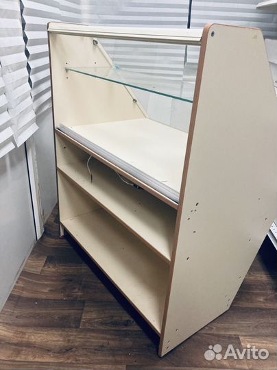 Продам витрину