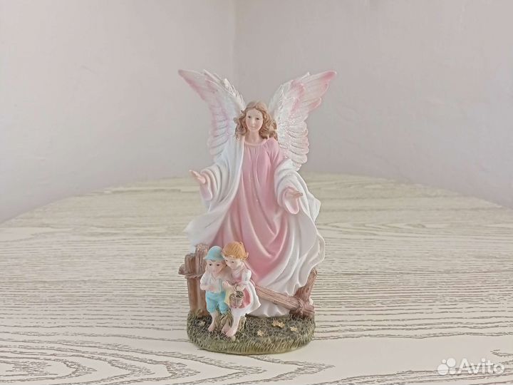 Статуэтки разные