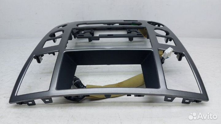 Накладка на панель Nissan Armada 5.6 2010