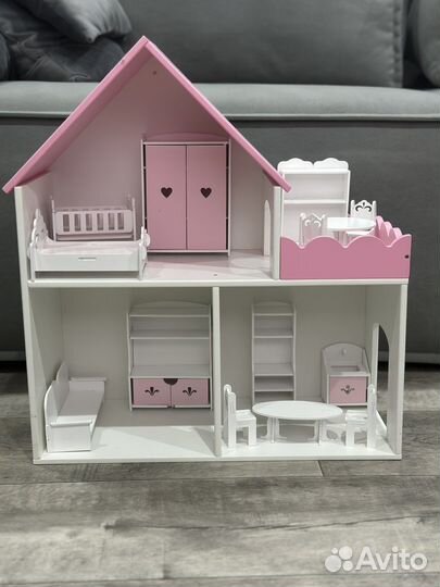 Домик кукольный