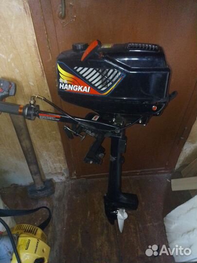 Лодка с мотором