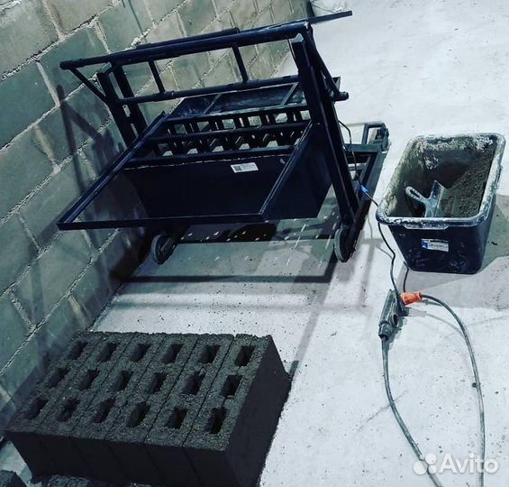 Станок вибропресс для изготовления блока, с завода