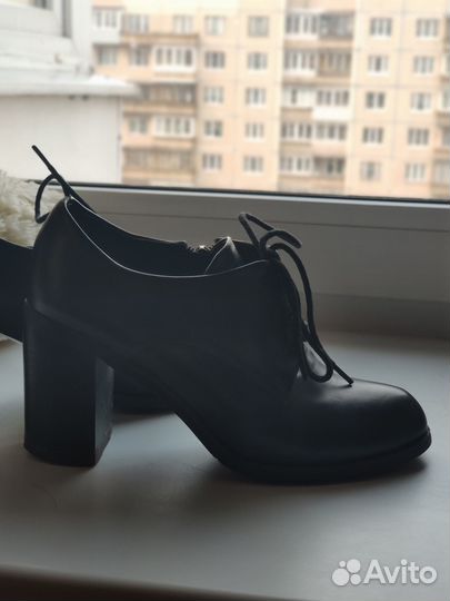 Полуботинки женские 35 размер