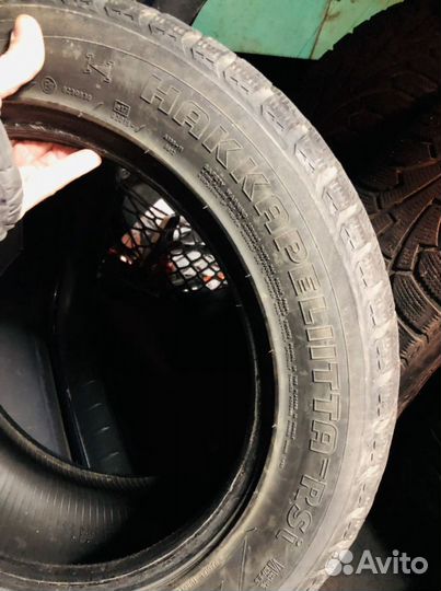 Nokian Tyres Hakkapeliitta 9 SUV 225/55 R16