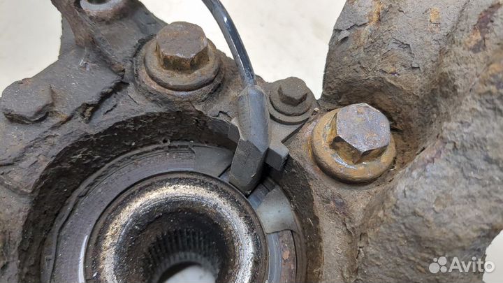 Ступица (кулак, цапфа) правая задняя Volvo XC90