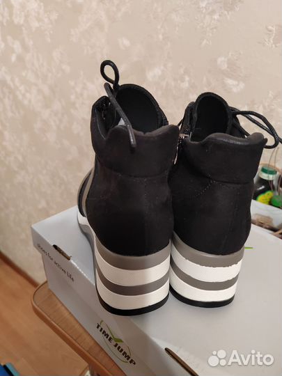 Ботинки женские