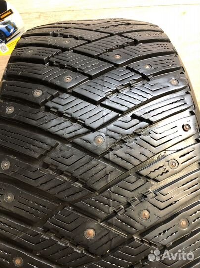 Goodyear Ultragrip Ice Arctic 235/40 R18 95T