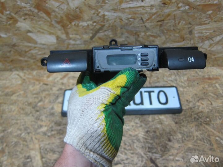 Часы салонные Kia Sportage 2