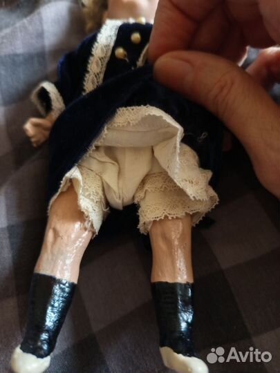 Антикварная кукла