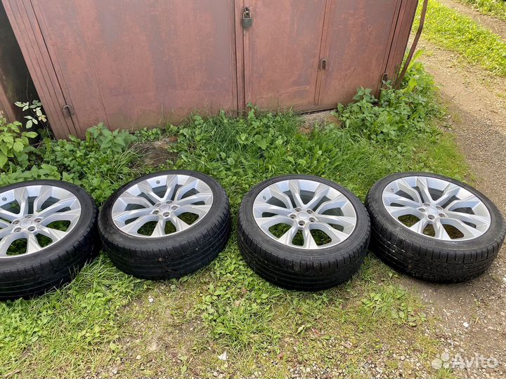 R22 Continental ContiCrossContact Winter 275/40, PCD 5x120 DIA 72.6