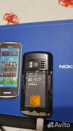 Смартфон Nokia C6-01